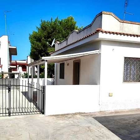 Villa Singola Amanda - 500M Dal Mare Pulsano Luaran gambar