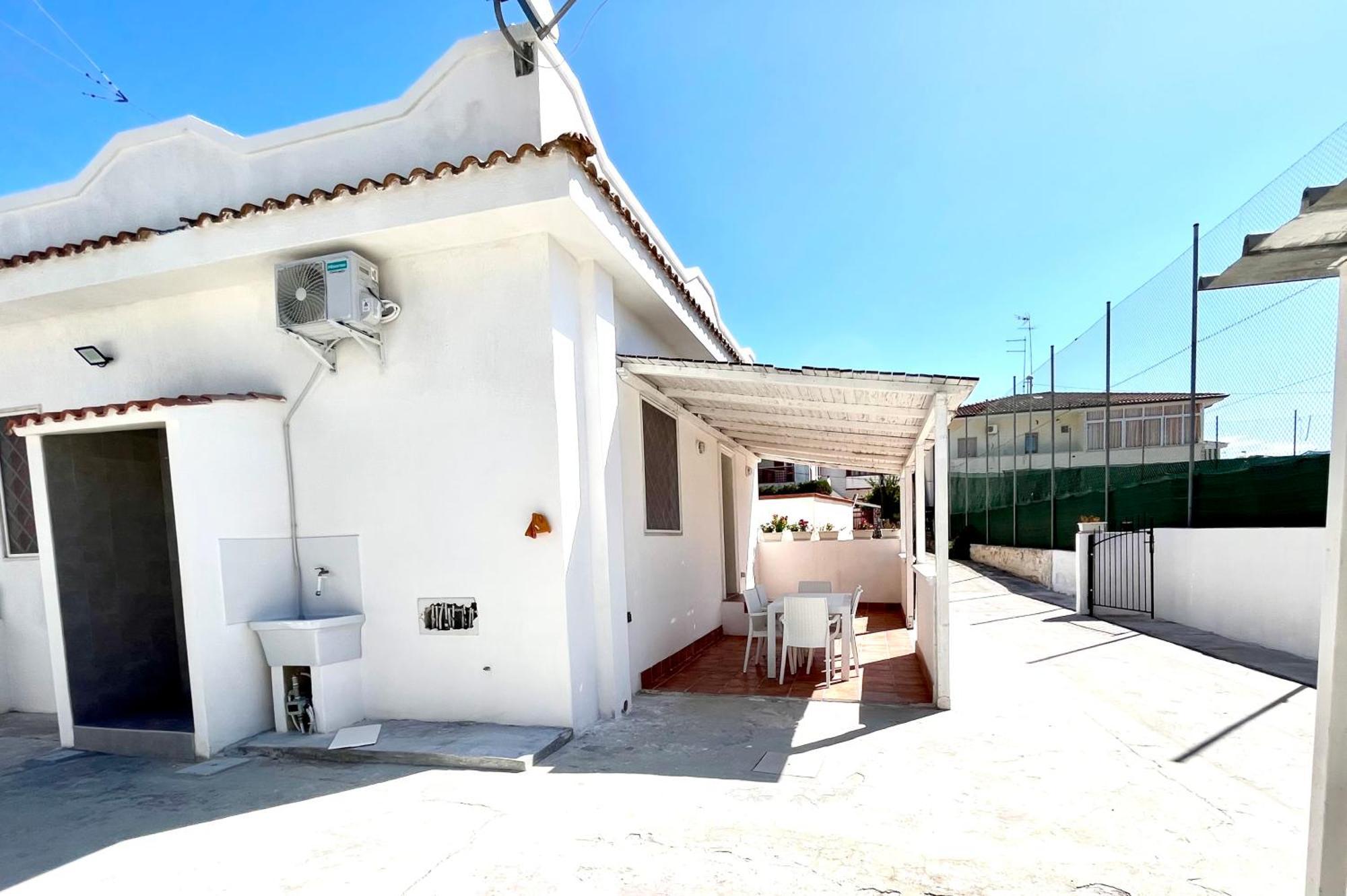 Villa Singola Amanda - 500M Dal Mare Pulsano Luaran gambar